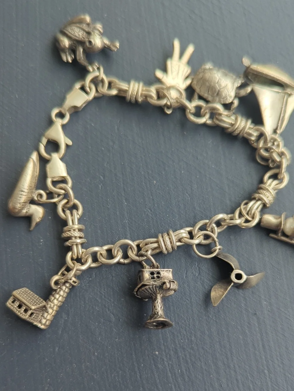 1970s Vintage Sterling Silver Charm Bracelet - Picture 5 of 7